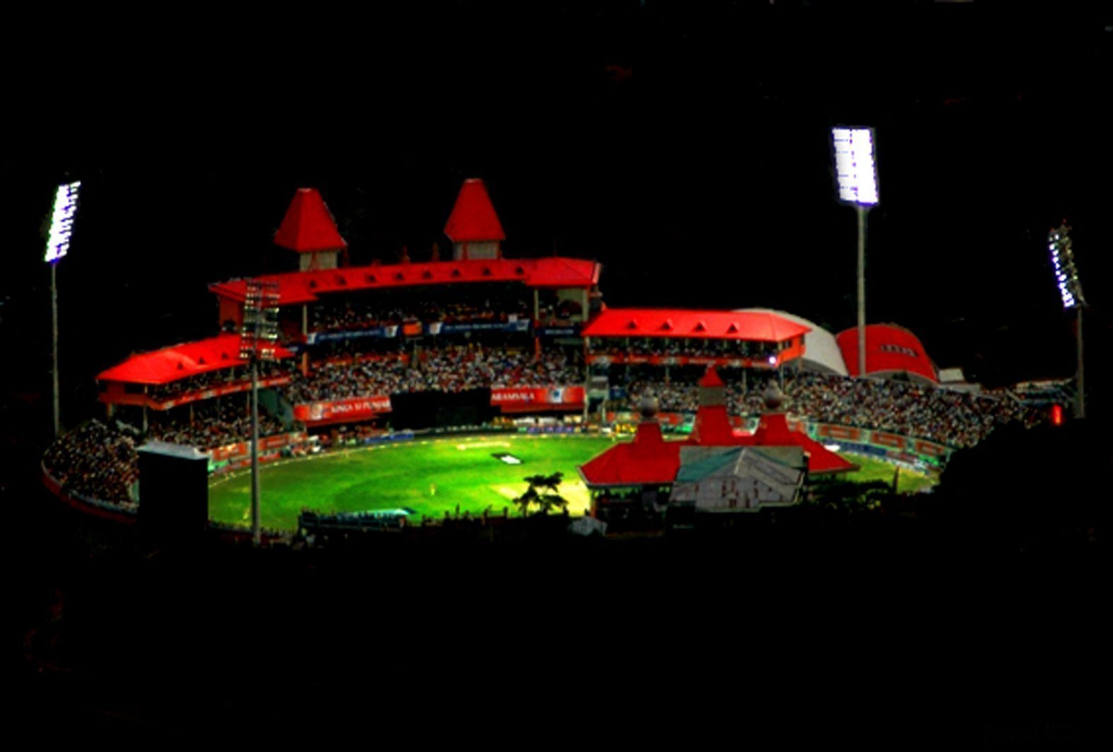 night-view-of-dharamshala-stadium-in-Himachal-pradesh.jpg