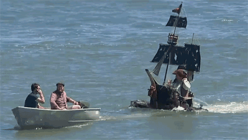 pirate-ship-at-giants-pirates-game-in-san-francisco.gif