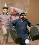 Raju-and-Shyam-running-after-Munnabhai.jpg