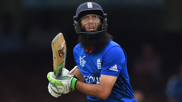 Moeen-Ali-of-England-plays-a-shot32.jpg