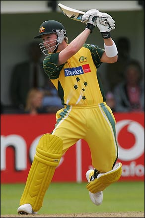 michael_clarke_3_292x440.jpg