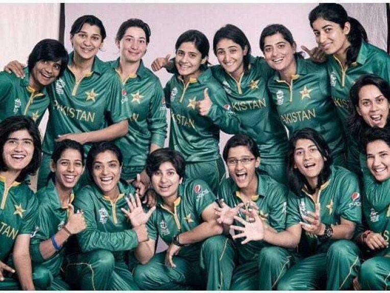pakistan-women-cricket-team.jpg