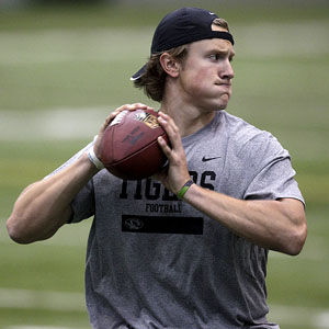 nfl_a_gabbert_proday_300.jpg