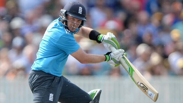Ian-Bell-of-England-bats-during-the-tour-match-between-the-Prime-Ministers-XI-and-England-22.jpg