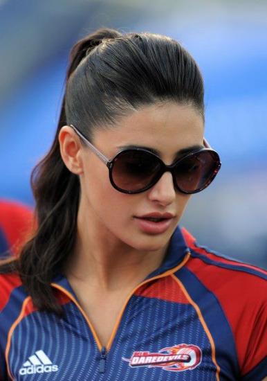 Nargis-Fakhri-Delhi-Daredevils-IPL-2012.jpg