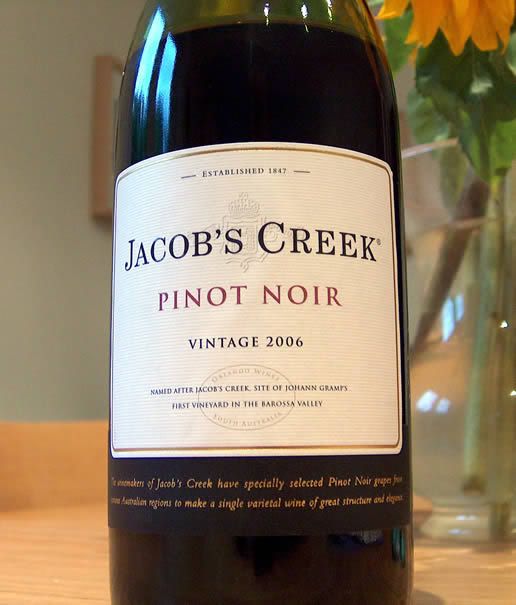 jacobscreekpinotnoir-760963.jpg