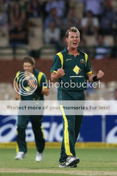 BrettLeeAustraliavSriLankaTriSeriespiso3_7bqT2x_zps0ede2da9.jpg