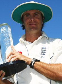 Michael_Vaughan_trophy_New_Zealand_v_England__750001.jpg