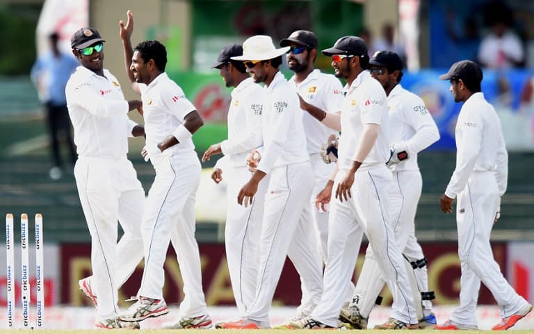 Sri-Lanka-celebrate-wicket1.jpg