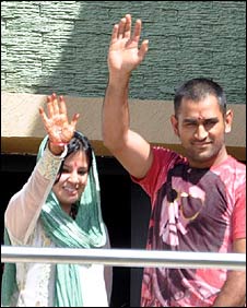 _48283027_dhoni1.jpg